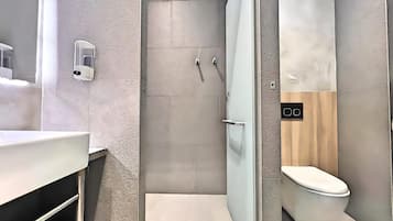 Shower, towels
