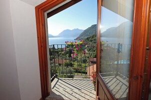 Appartement, uitzicht op meer | Balkon