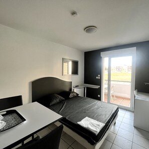 1 bedroom, WiFi, bed sheets