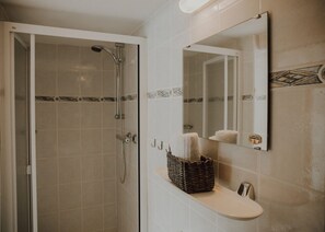 Apartment | 2 Schlafzimmer, schallisolierte Zimmer