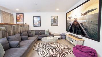 Televisión, videojuegos, libros y estéreo