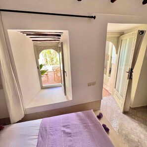 4 sovrum, skrivbord, strykjärn/strykbräda och gratis wi-fi