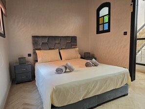 3 soverom, reiseseng for barn, wi-fi og sengetøy