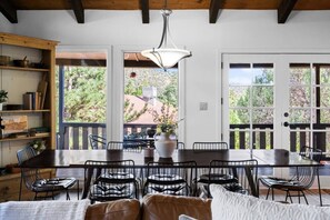 Dining - This house is a 4 bedroom(s), 2.5 bathrooms, located in Sedona, AZ. (Sedona)