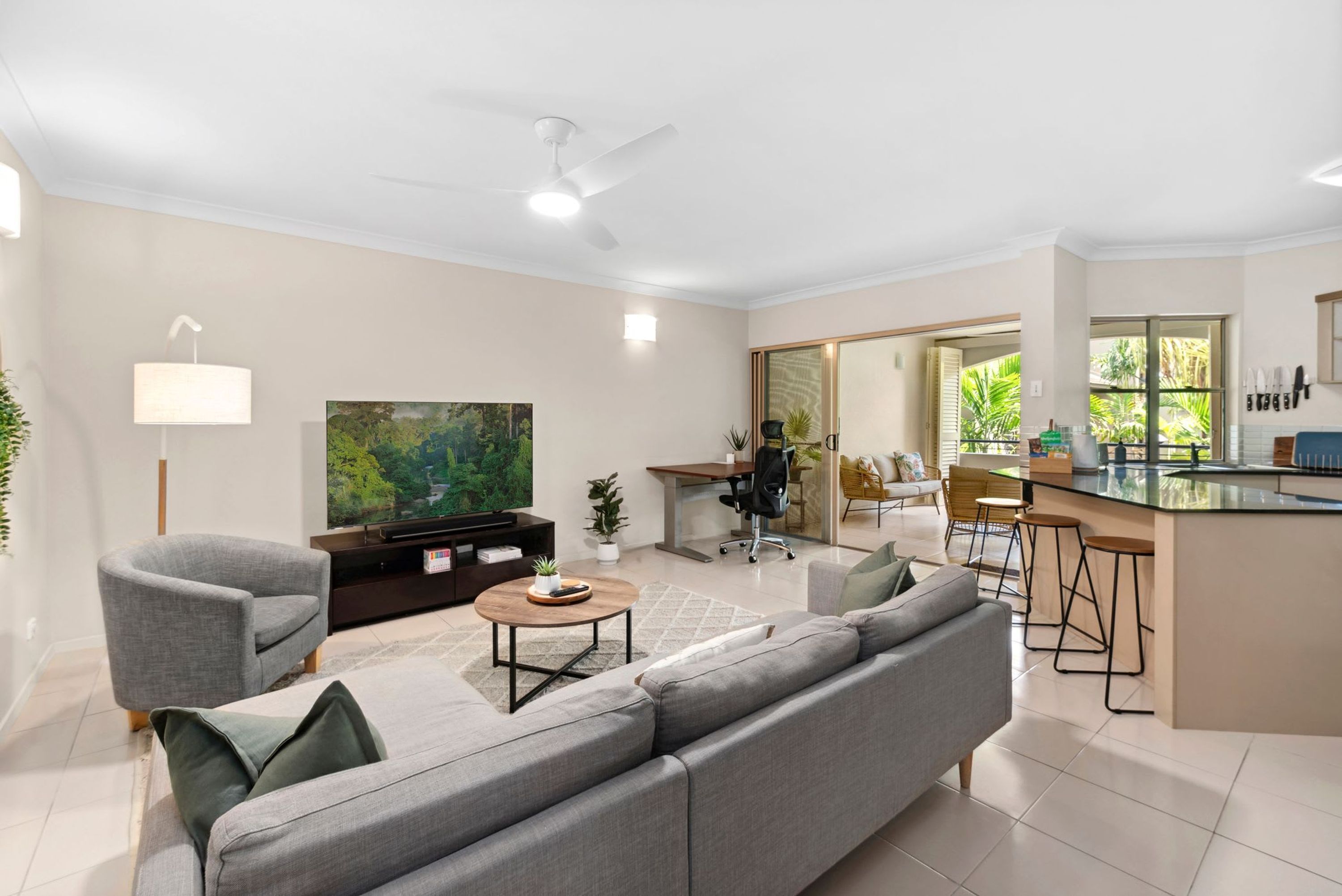 House | 2 bedrooms, desk, iron/ironing board, Internet
