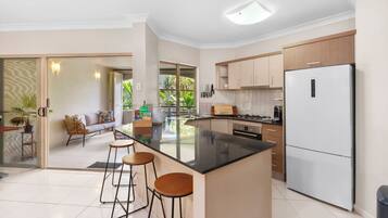 Apartment | 2 bedrooms, desk, iron/ironing board, Internet