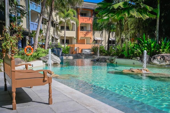 Apartment | 2 bedrooms, desk, iron/ironing board, Internet - Tropical Bliss - Cairns 9 Pools BBQ Gym (Westcourt)