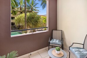 Apartment | 2 bedrooms, desk, iron/ironing board, Internet - Tropical Bliss - Cairns 9 Pools BBQ Gym (Westcourt)