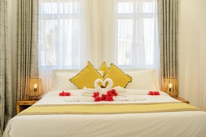 客房內保險箱、免費無線上網