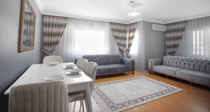 Lovely 3-bedroom apartment in Istanbul with WiFi, AC, fitness room