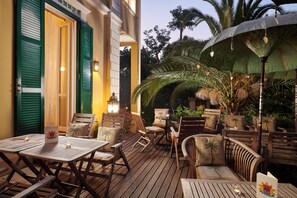 Bar (in der Unterkunft)