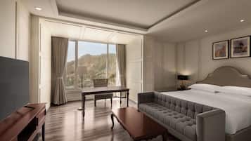 Habitación doble superior, 1 cama de matrimonio, no fumadores, vistas a la montaña | Sábanas de algodón egipcio, ropa de cama de alta calidad, minibar