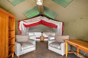 Adventure Tent | Free wired internet - Adrift Overland Camp (Kayunga)