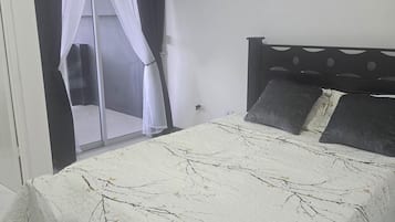 3 Schlafzimmer, Bügeleisen/Bügelbrett, kostenloses WLAN, Bettwäsche