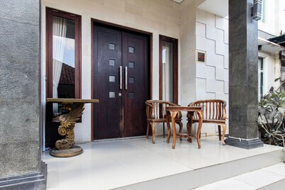 OYO 94091 Sn Guest House