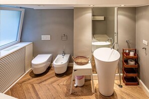 Dusj, boblebad, hårføner og bidé