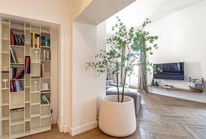 Smart TV - Nail 14, Luxury Apartment. Italy - Liguria - La Spezia - 5 Terre. (La Spezia)