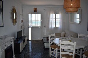 Interior - Casa Brisa Marina - a step away from the beach (Algarrobo Costa)
