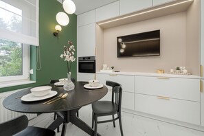 Apartamento, 2 habitaciones, cocina | Cocina privada | Frigorífico, horno, placa de cocina y lavavajillas