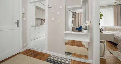 Charming Apartment by Renters