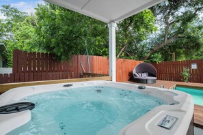 Outdoor spabad