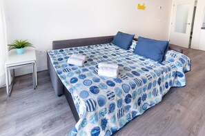 Apartment | 1 bedroom - Happy in Oliva With 1 Bedrooms and 1 Bathrooms (Oliva)
