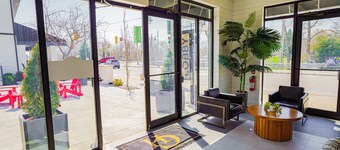 Colonial Hotel & Suites - Double King