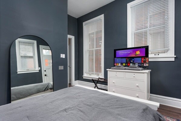 1 bedroom, iron/ironing board, WiFi, bed sheets