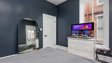 1 bedroom, iron/ironing board, WiFi, bed sheets