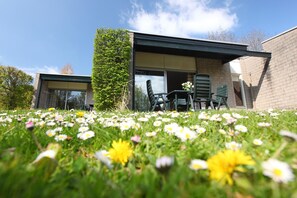 Bungalou | Exterior