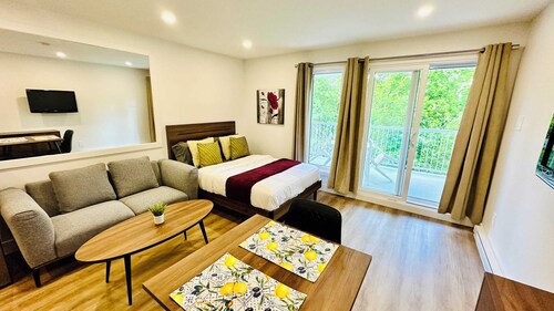 Swimming Pool & Spa | Condo Mont Tremblant 2