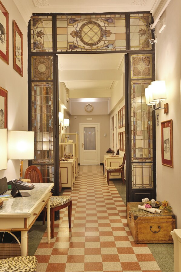 Interior - MADAMA GUEST HOUSE (Florence)