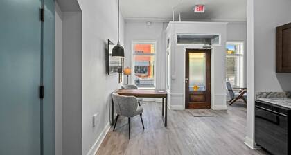 300 Laurel Lofts Unit 1