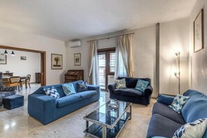 Smart TV - Spacious Apartment Near Saint Peter's Basilica
 (Roma)