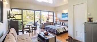 Cozy 1-Bedroom Building in Marvelous Baguio with WiFi. 5.4K ft above sea level.