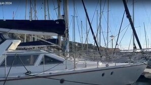A marina with multiple sailboats docked. - Boat rental (Marseille)