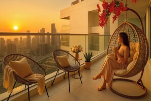 Apartamento luxo, sacada, vista para o canal | Sacada