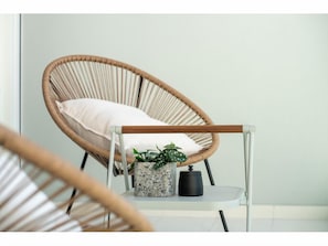 Apartamento luxo, sacada, vista para o canal | Sacada
