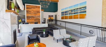 Colonial Hotel & Suites - Standard King