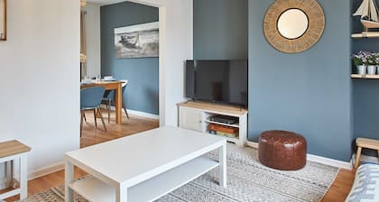 Host Stay Crab Cottage