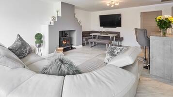 Rumah | 4 kamar tidur