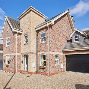 House | 4 bedrooms - Host Stay Casa Feliz (Hull)