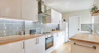 Host Stay Appleton House