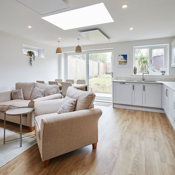 House | 3 bedrooms, Internet - Host Stay Emilyn House (Sunderland)