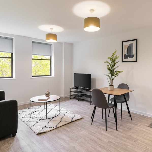 House - Host Stay 36 Waterside Place (Taunton)