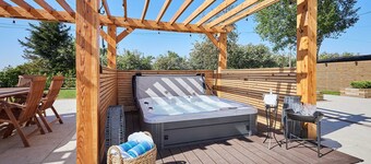 Host Stay Finch House