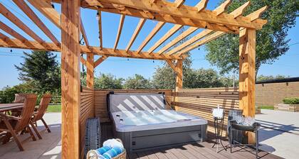 Host Stay Finch House