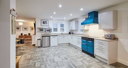 Host Stay Blayshaw House