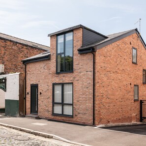 House | 4 bedrooms, Internet - Host Stay The Pilgrim House (Liverpool)