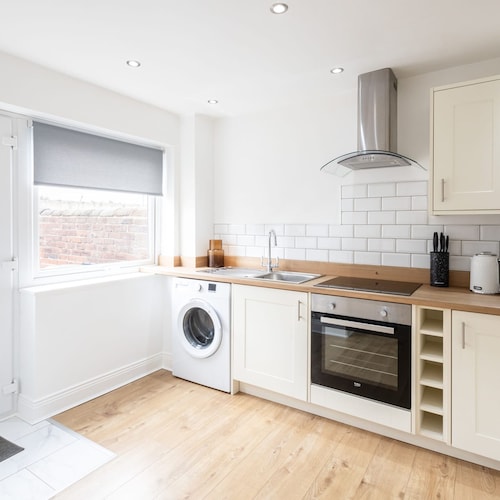 Host Stay Milbanke House